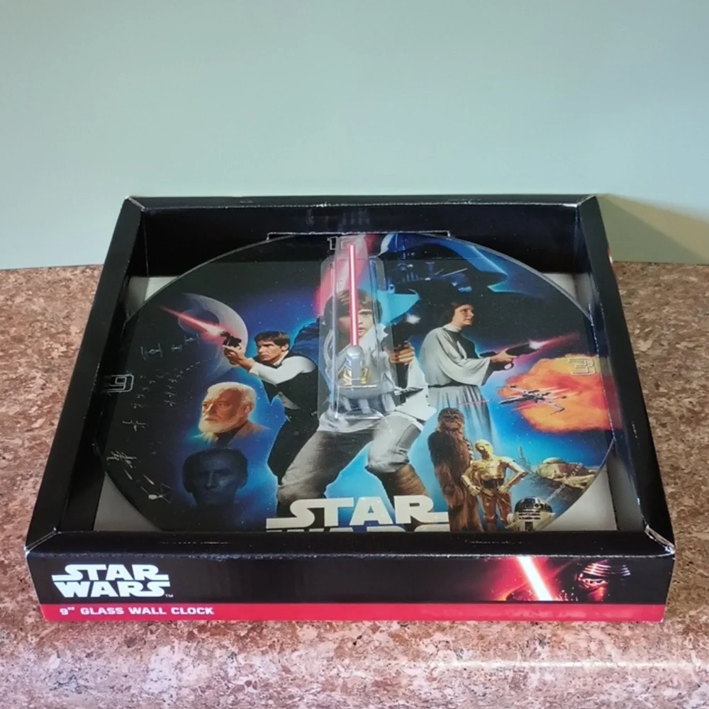 Star Wars New Hope Glass Clock NEW! Leia Luke Han Vader C3PO R2D2 Sealed in Box!